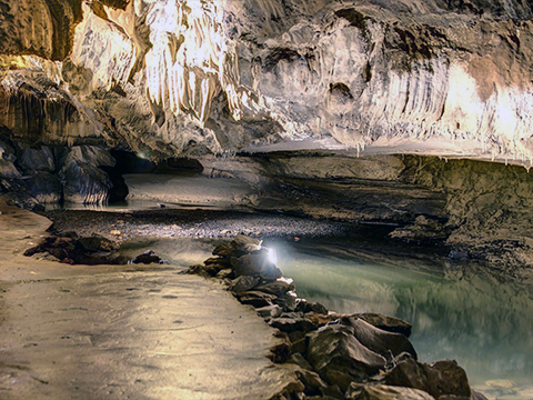 Bristol Caverns